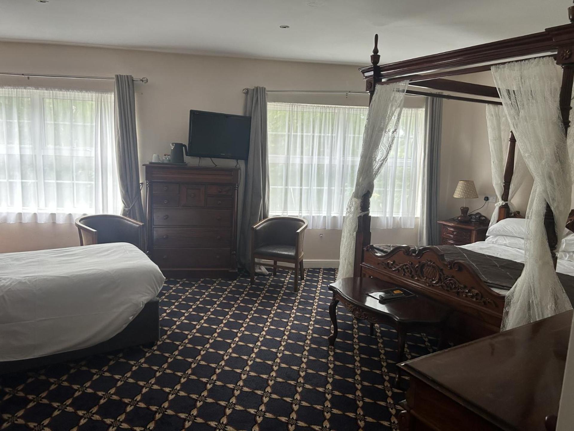 Drummond Hotel Ballykelly エクステリア 写真