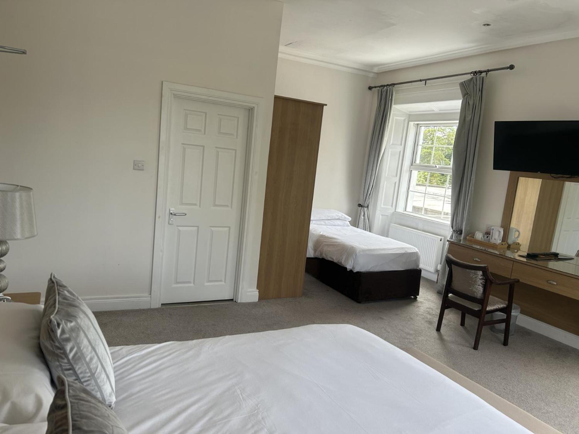 Drummond Hotel Ballykelly エクステリア 写真